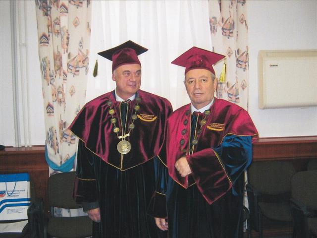 д.э.н., профессор Алексей Михайлович Лялин, д.э.н., профессор Марк львович Разу (2004 г.)
